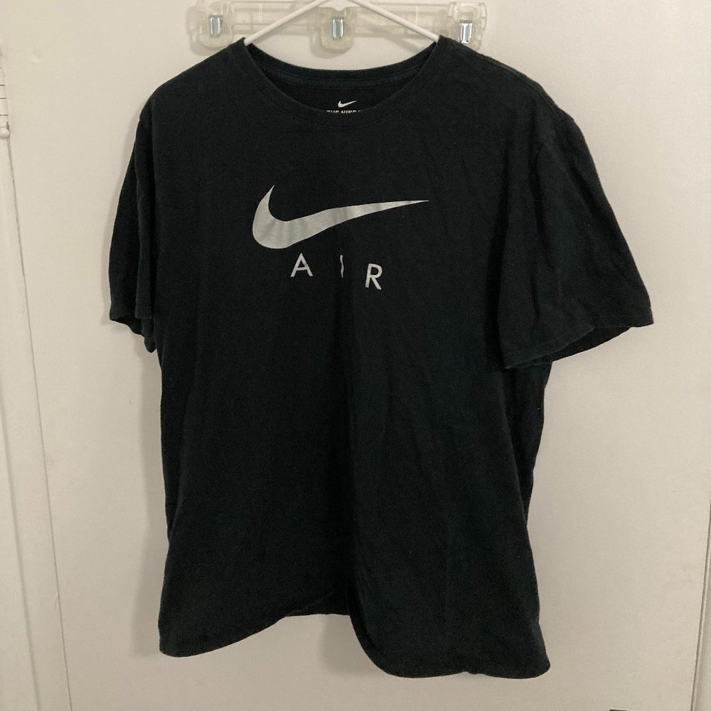 The Nike Tee Shirt Men's Short Sleeve T-Shirt